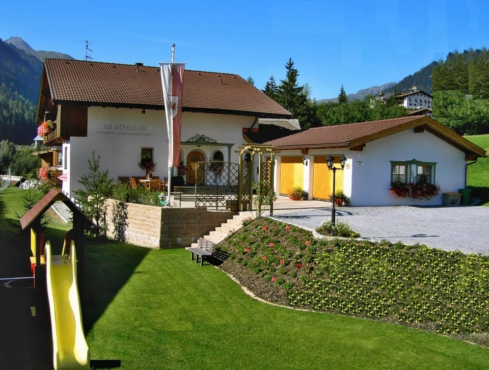 Facade/entrance, Natural landscape