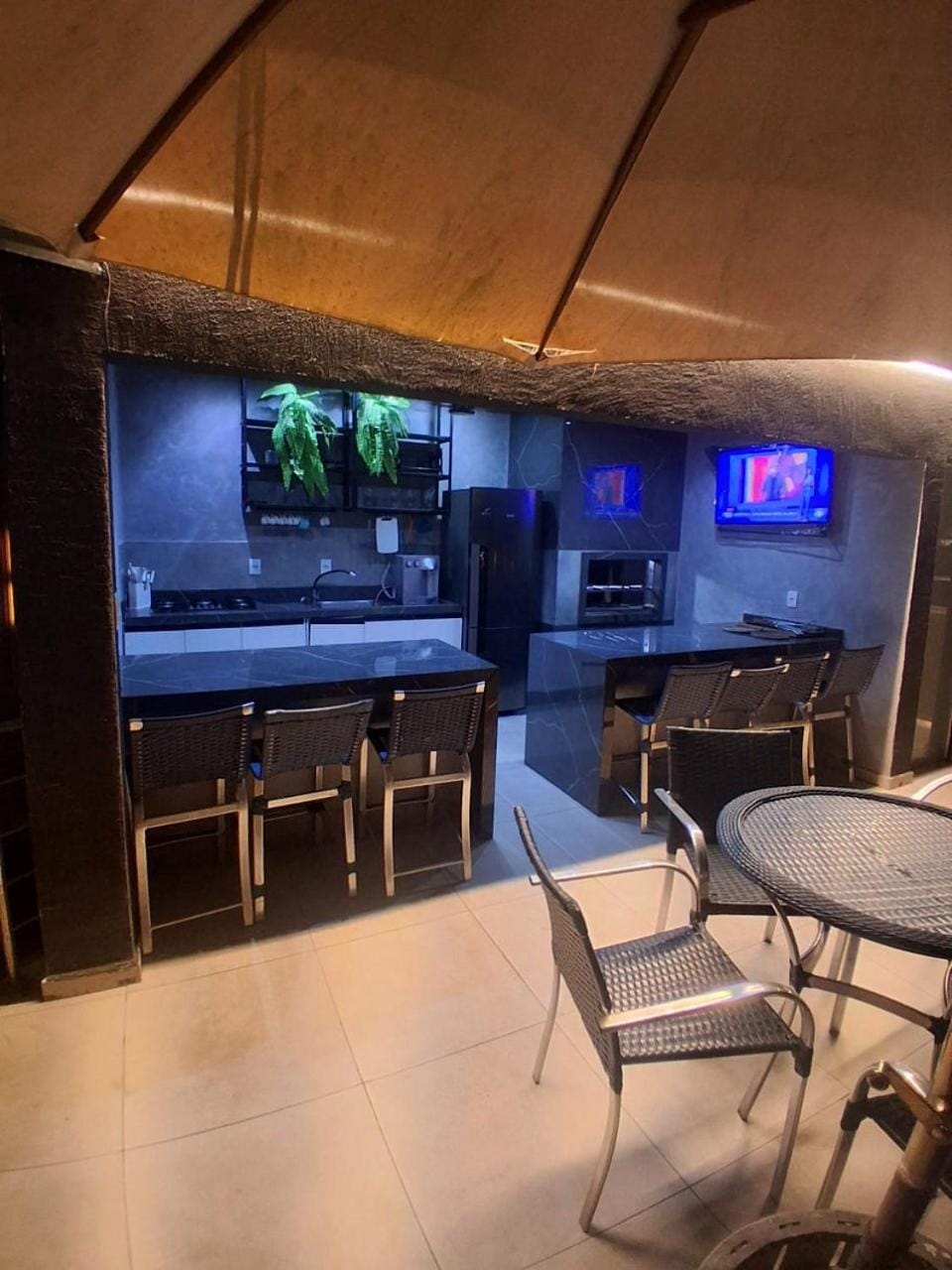 Duplex com laser privativo - piscina, sala de jogos, área de churrasqueira Apartment in Camboriú