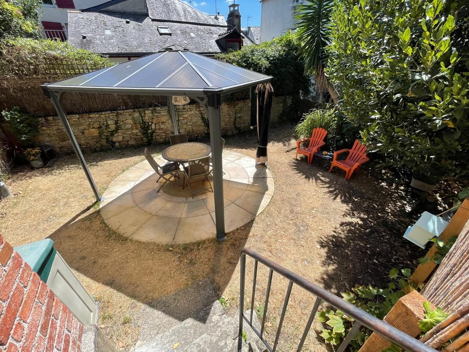 Patio, Garden view
