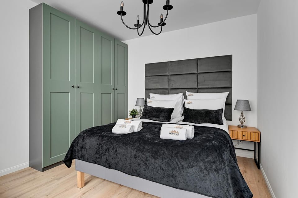 Bed, Photo of the whole room, Bedroom, towels, wardrobe