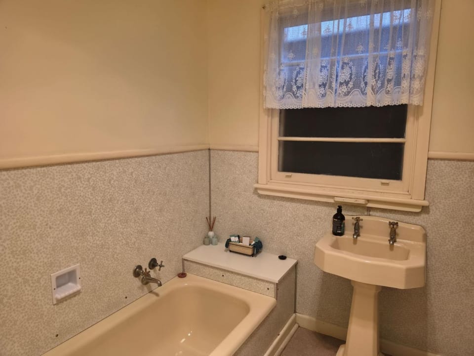 Bathroom, Bath