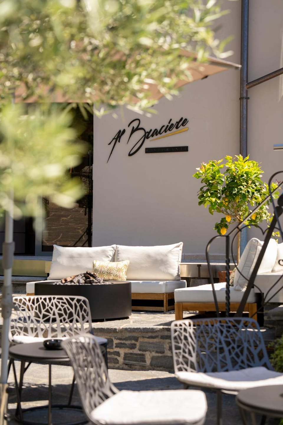 Patio, Restaurant/places to eat, Day