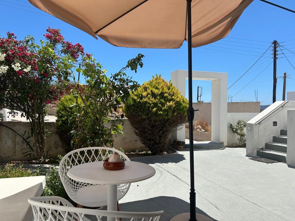 Property building, Patio, Day, Garden, View (from property/room), Balcony/Terrace, Balcony/Terrace
