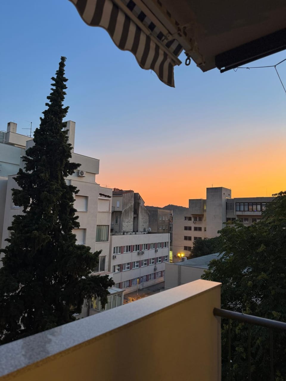 View (from property/room), Balcony/Terrace, Sunrise