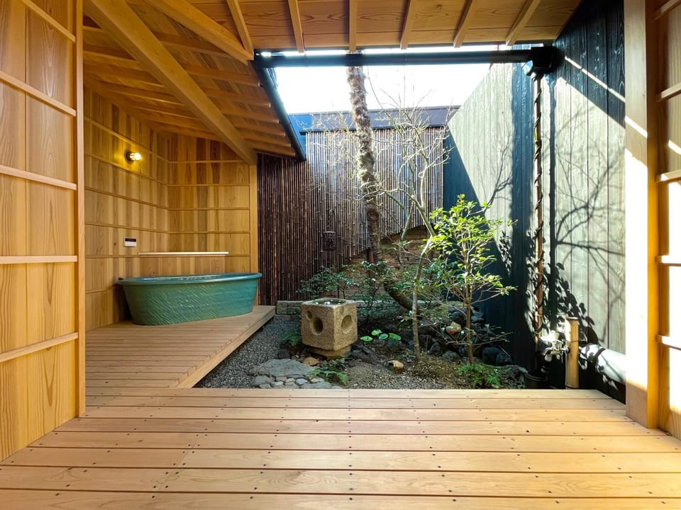 Open Air Bath, Bath