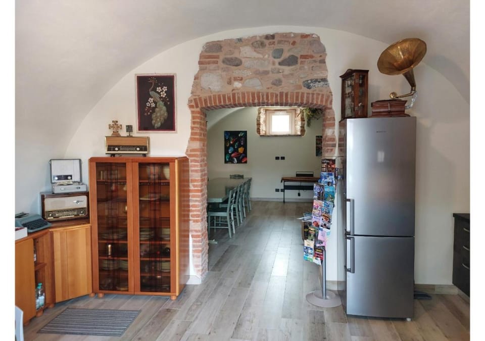 Communal lounge/ TV room, Decorative detail, dishwasher, minibar