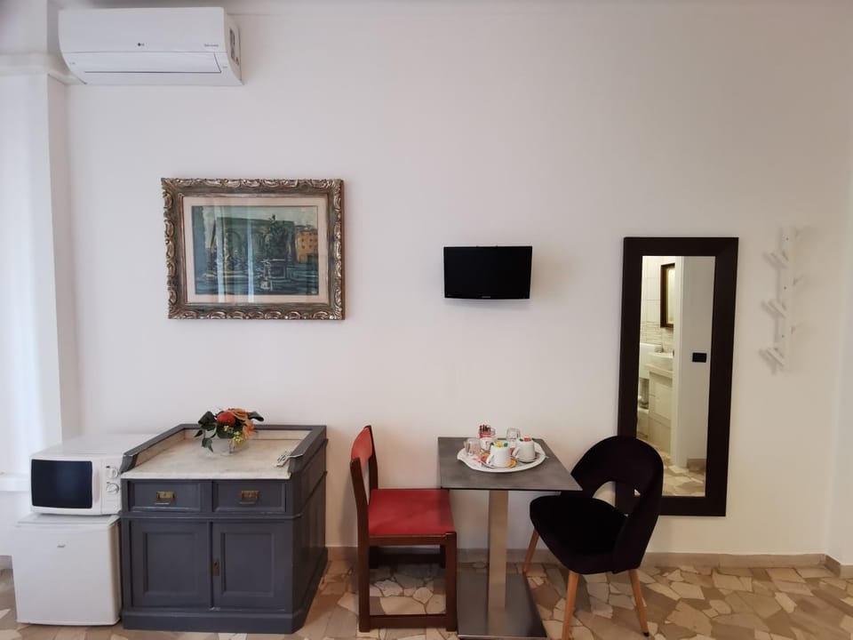 minibar, air conditioner