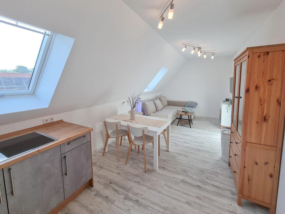 Living room, Seating area, Dining area