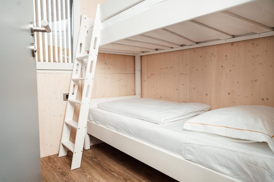 bunk bed