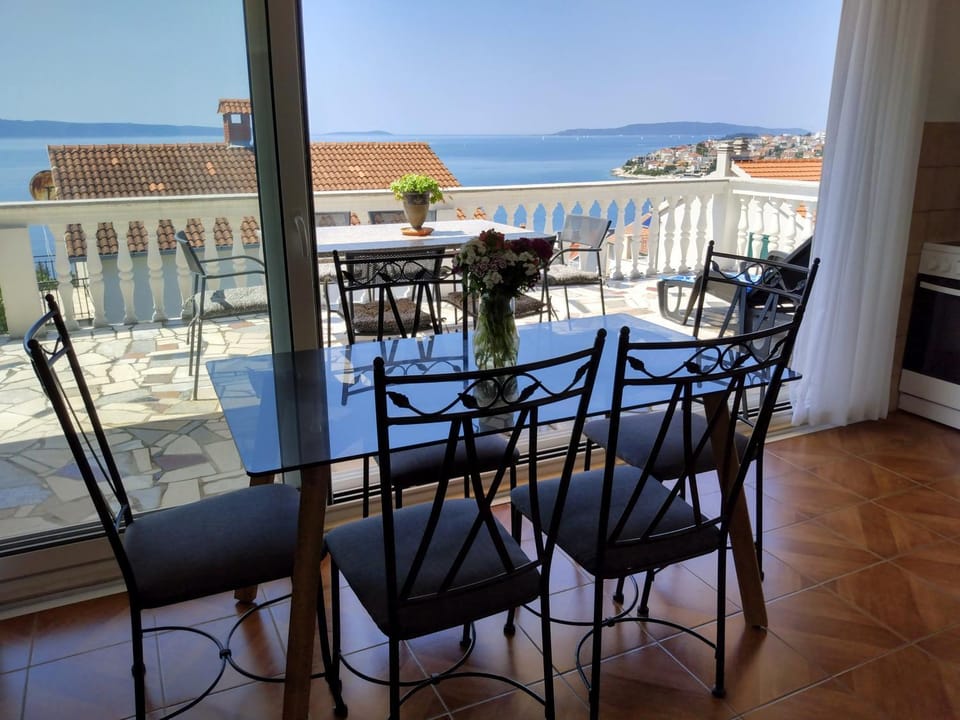 Balcony/Terrace, Dining area, Sea view, sunbed