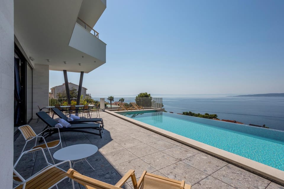 Day, Natural landscape, View (from property/room), Pool view, Sea view, Swimming pool