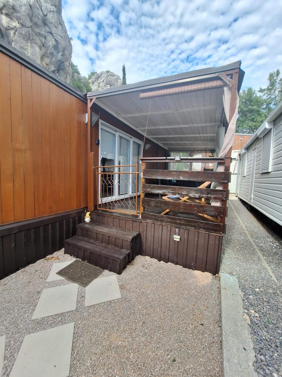 Property building, Day