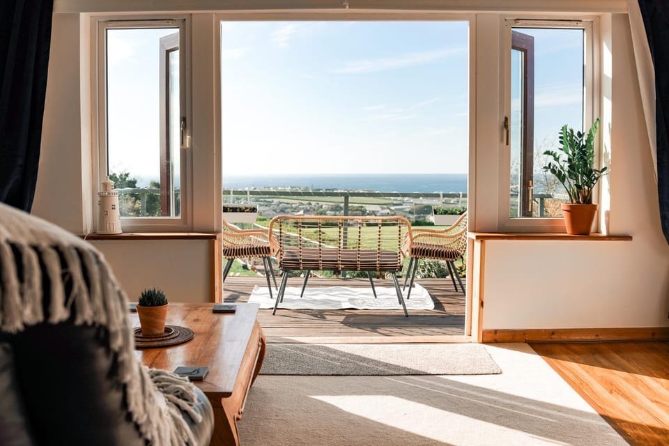 Patio, Natural landscape, Summer, View (from property/room), Balcony/Terrace, Living room, Seating area, Sea view