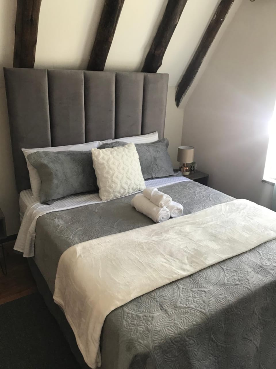 Bed, Photo of the whole room