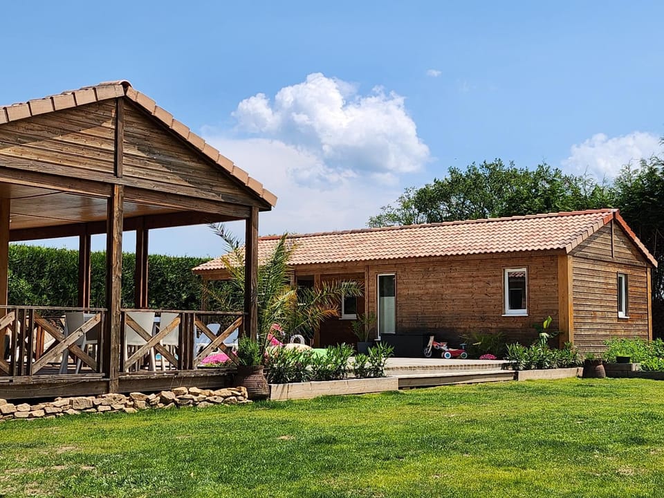 Property building, Spring