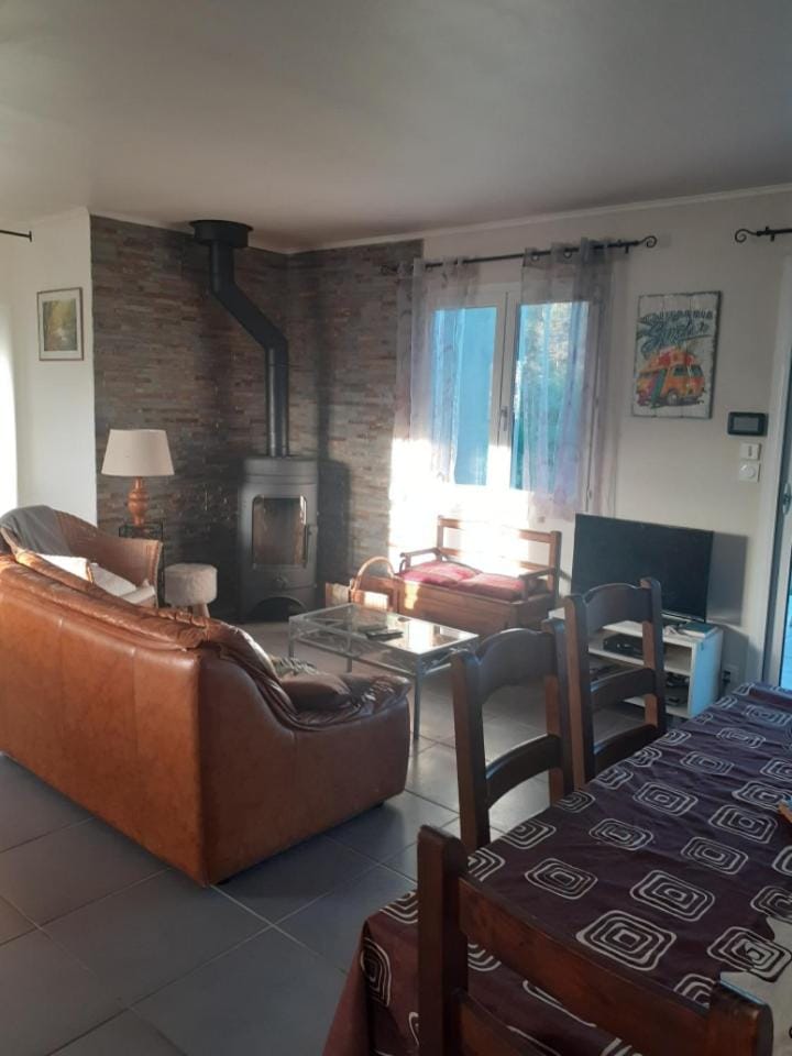 Le devezou Malons et Elze House in Auvergne-Rhône-Alpes