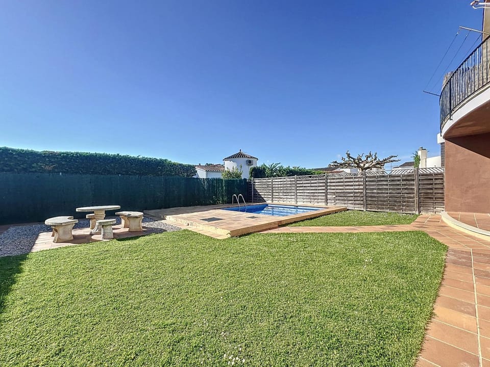 Patio, Garden, Garden view