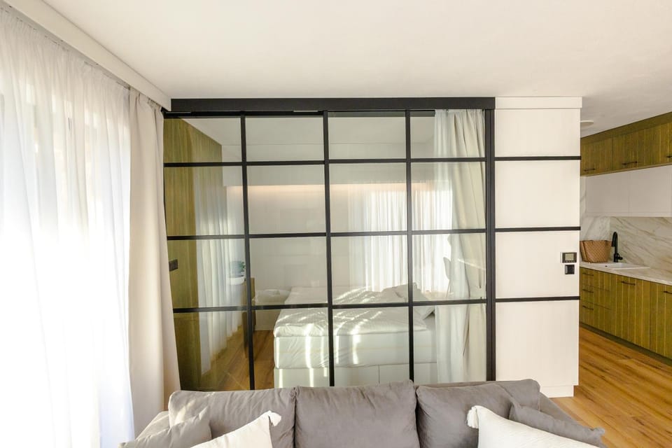Seating area, Bedroom, kitchen, kitchen
