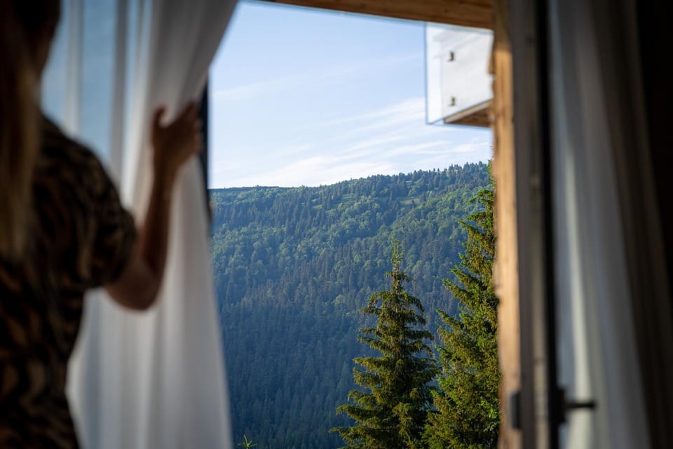 View (from property/room), Balcony/Terrace, Mountain view