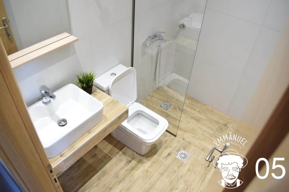 Shower, Toilet, Bathroom