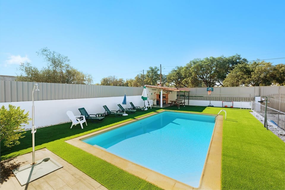 Property building, Swimming pool
