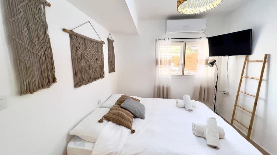 TV and multimedia, Bedroom