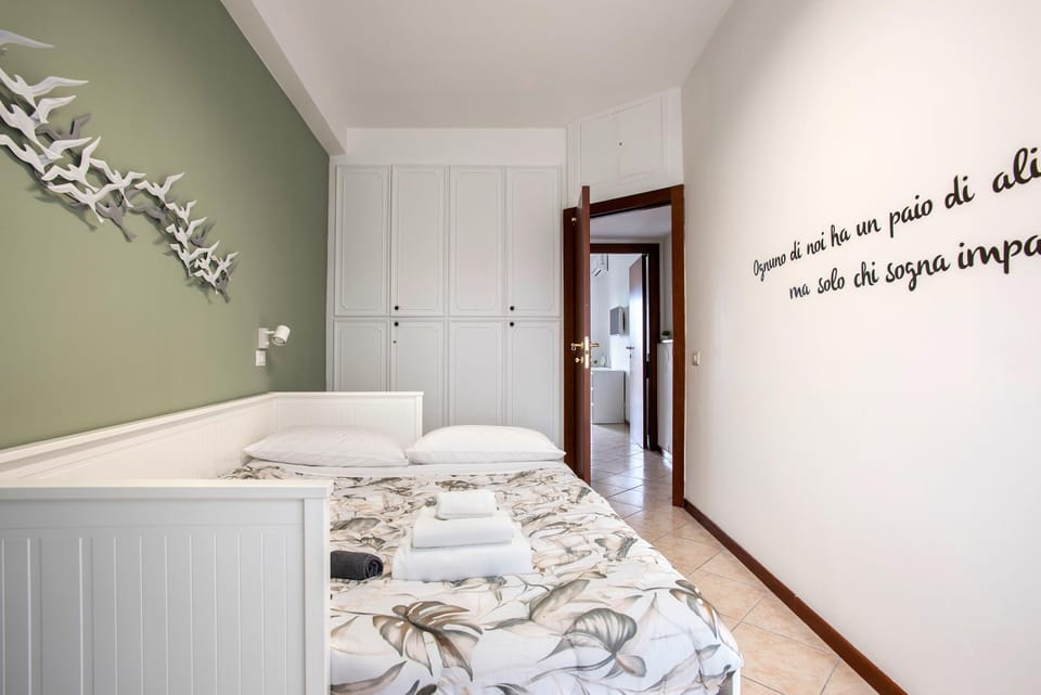 Bed, Bedroom, wardrobe