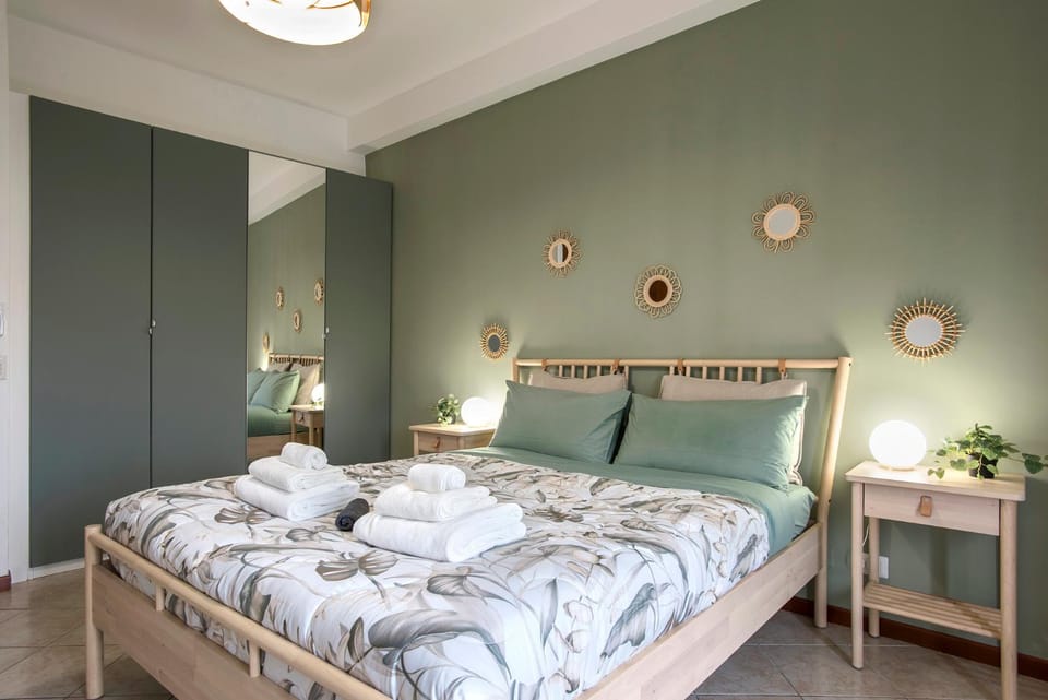 Bed, Photo of the whole room, Bedroom, towels, wardrobe