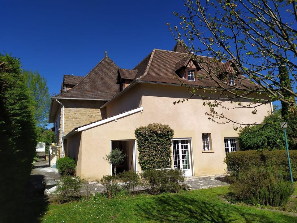 Gîte "La Sérénité Marivaloise" capacité jusqu'à 12 pers Apartment in Occitanie