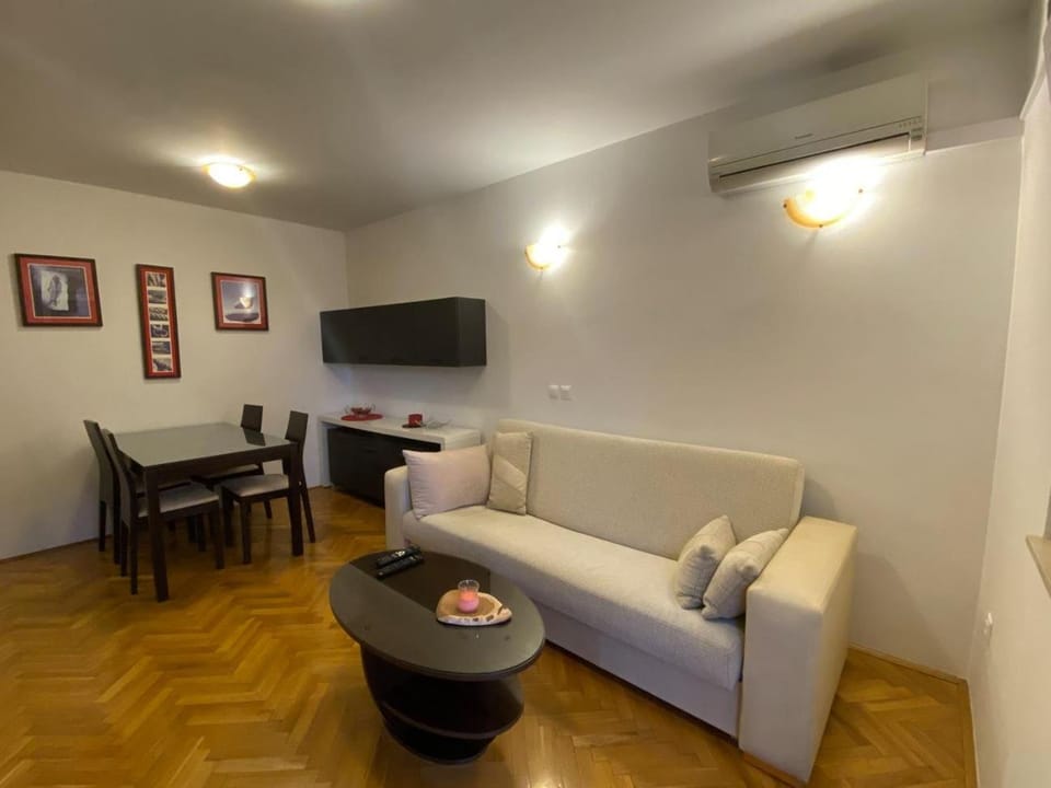 MAholiday Apartment in Makarska