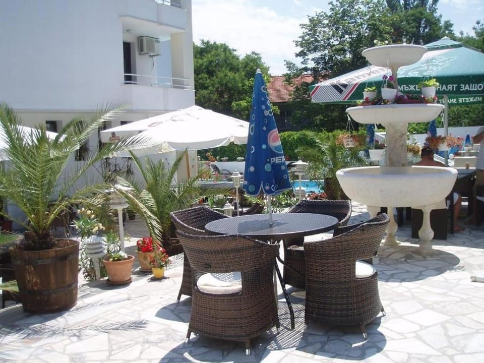 Lounge or bar