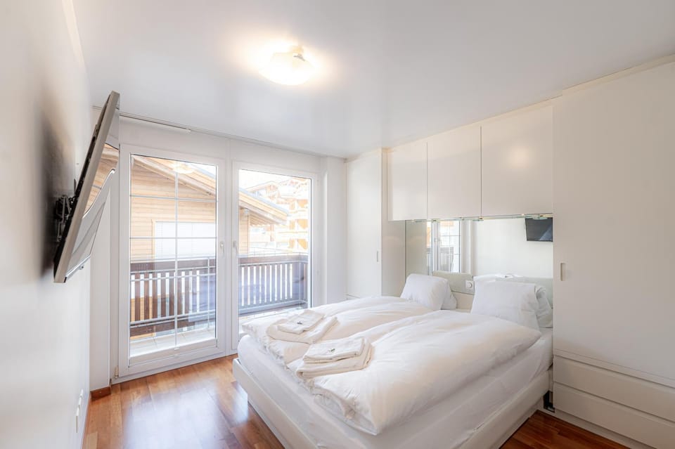 Bed, Bedroom, wardrobe