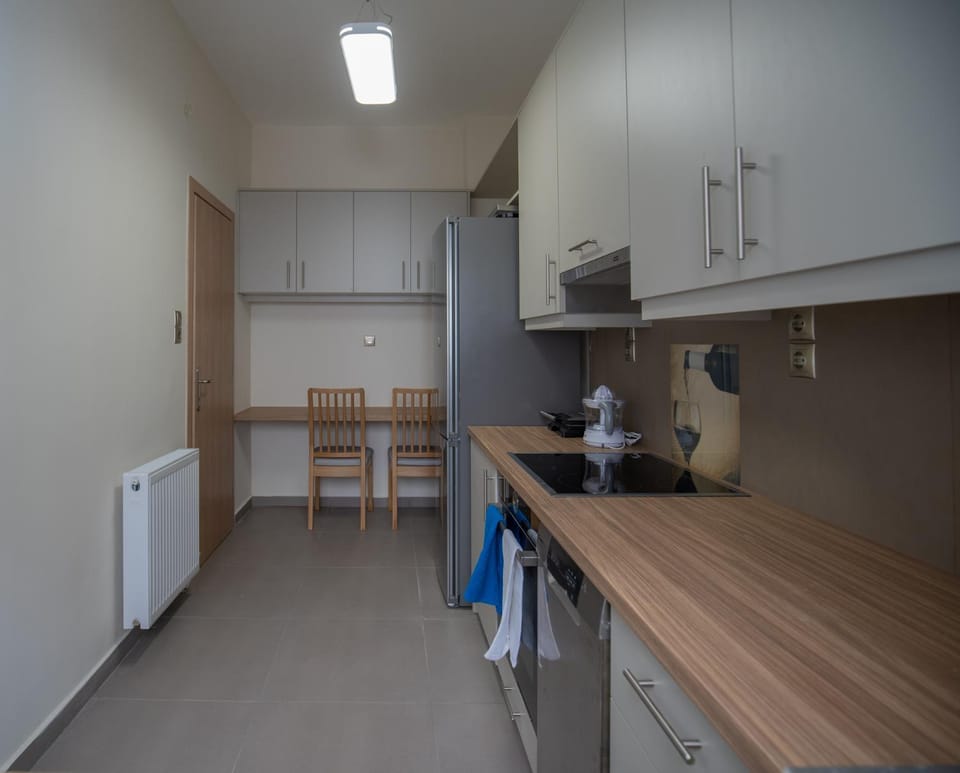 Max Blue apartment, a stay like no other Apartment in Pireas