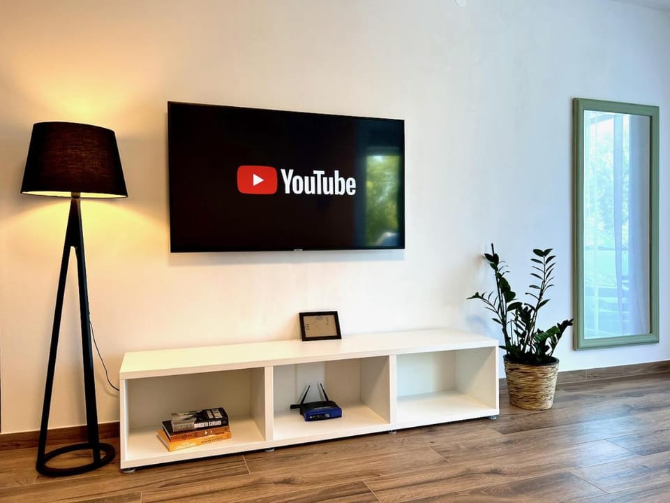 TV and multimedia, Living room