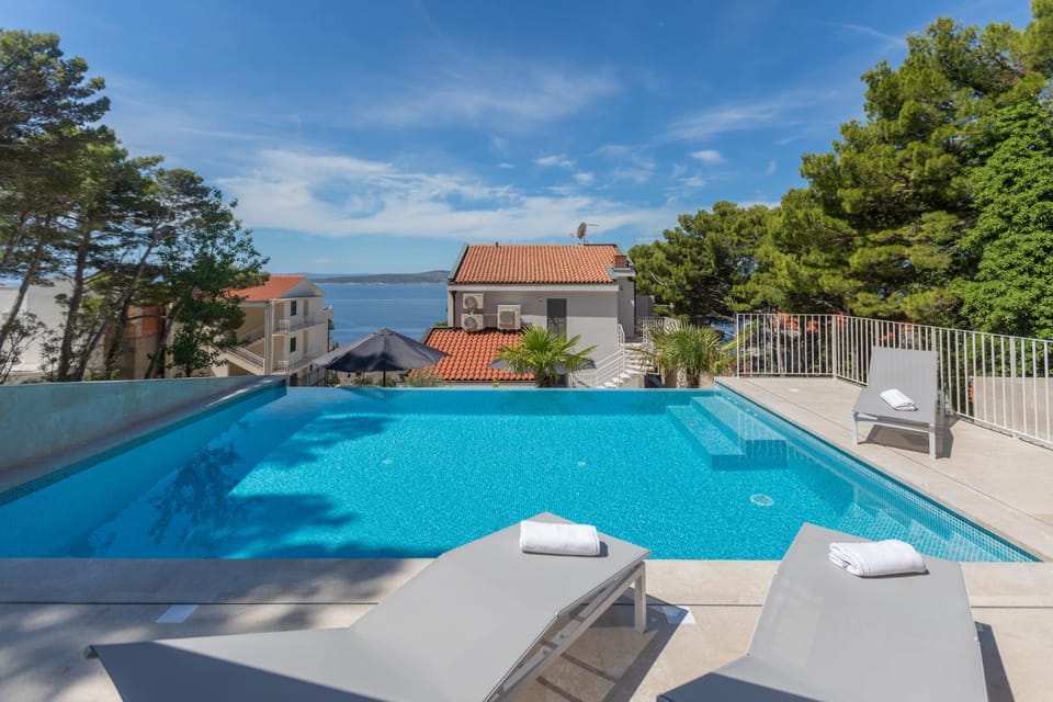 Natural landscape, Pool view, Sea view, Swimming pool, sunbed