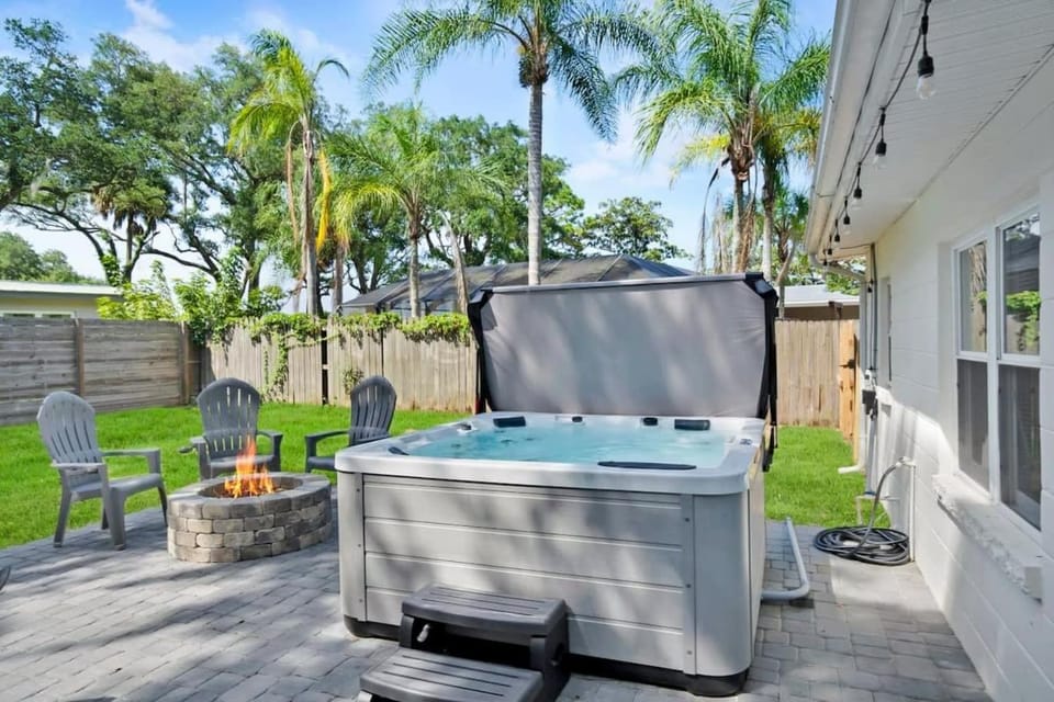 Rave Reviews for Waterway Views Spa Comfy Beds Bring Your Boat House in Anastasia Island
