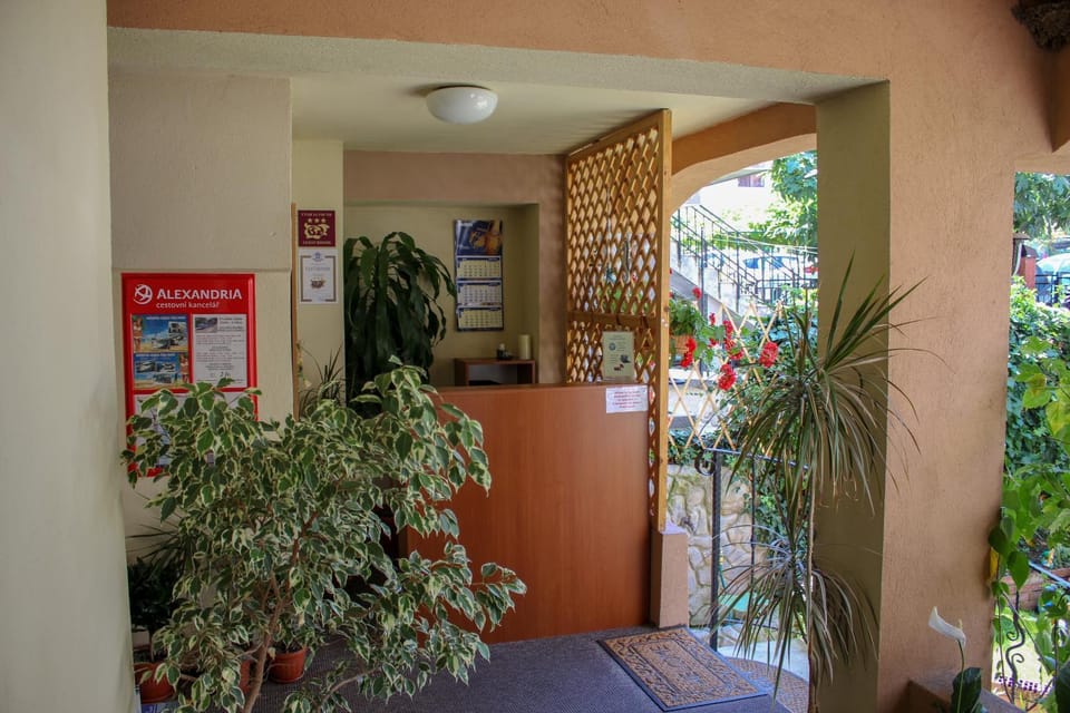 Facade/entrance, Lobby or reception