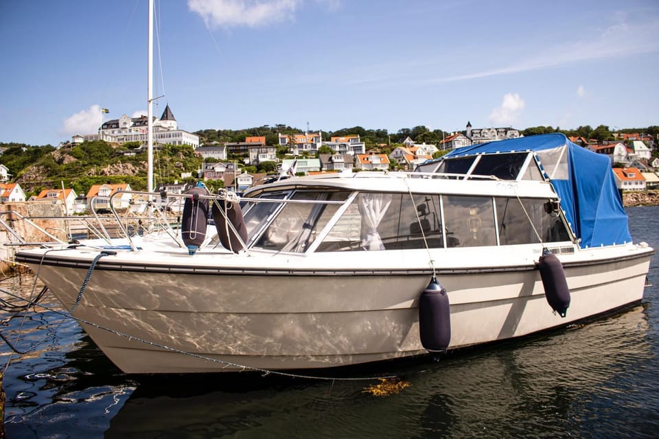 Safir I Mölle hamn Docked boat in Skåne County