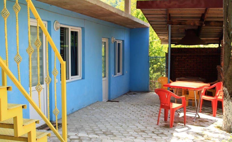 Patio, Facade/entrance