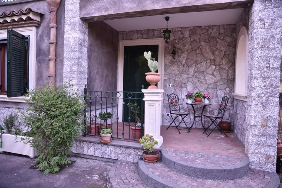 Villa Caterina, alle pendici del Vulcano Etna Villa in Sicily