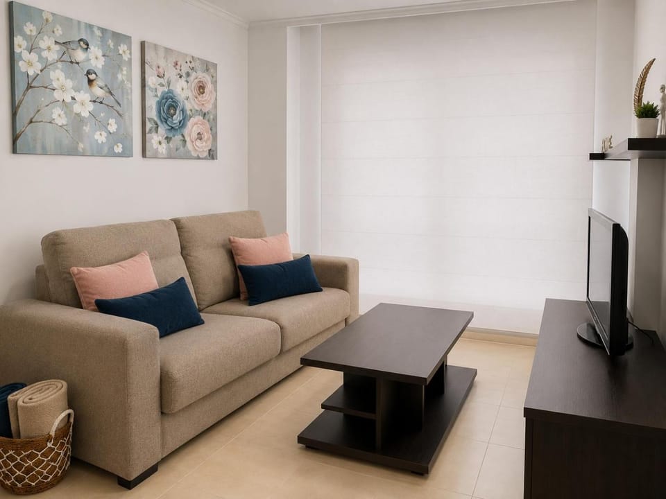 Kitchen or kitchenette, Living room, Seating area, Dining area, oven, stove