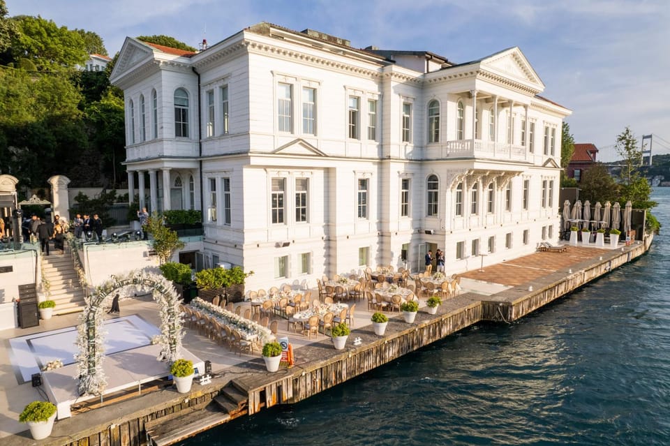 Property building, Restaurant/places to eat