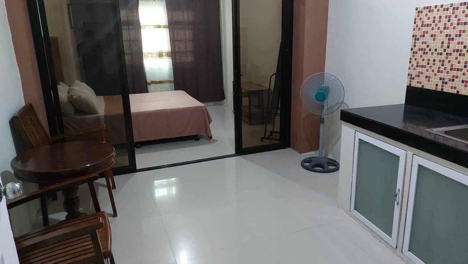 MANIPON TRANSIENT HOUSE Apartment in San Juan