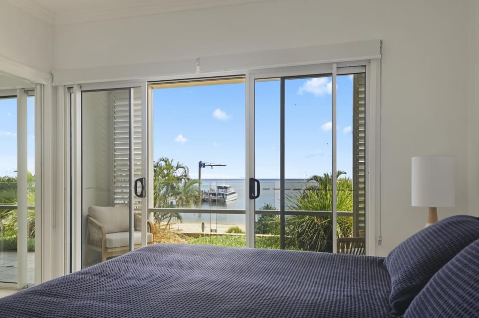 Bedroom, Sea view