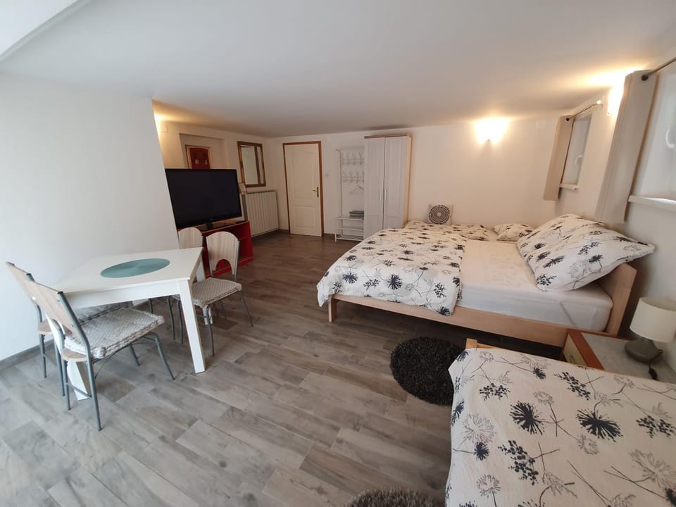 Rooms Jurca Vacation rental in Slovenia