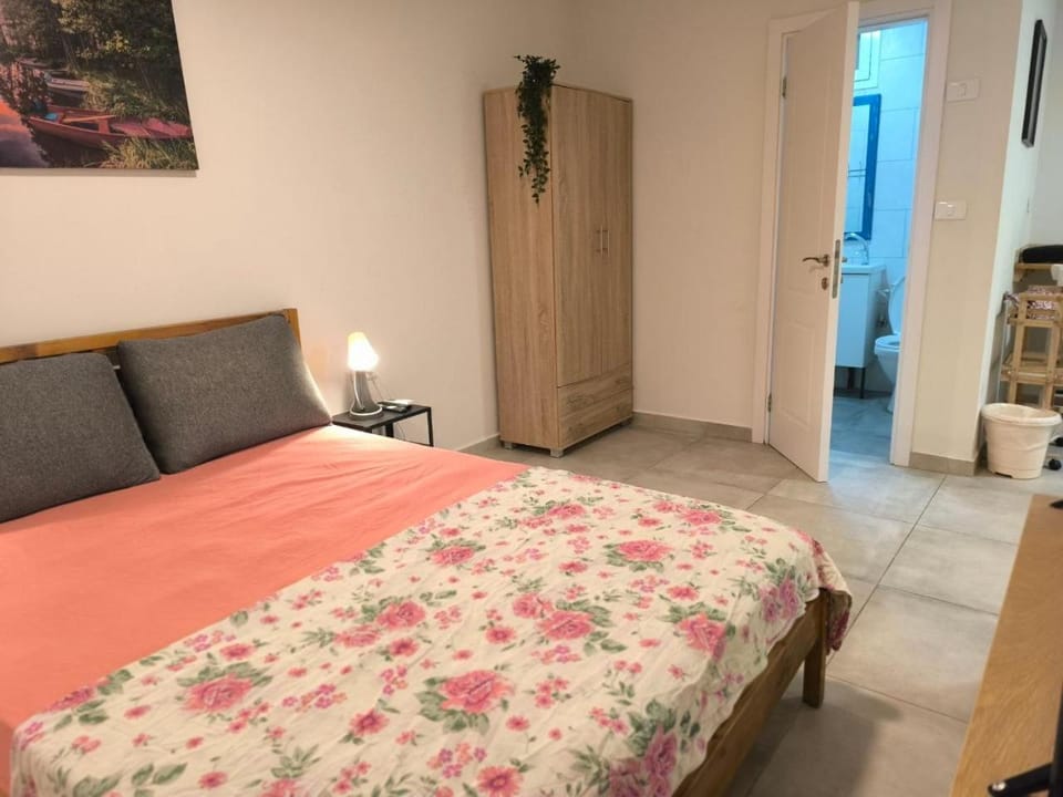 Bedroom, wardrobe