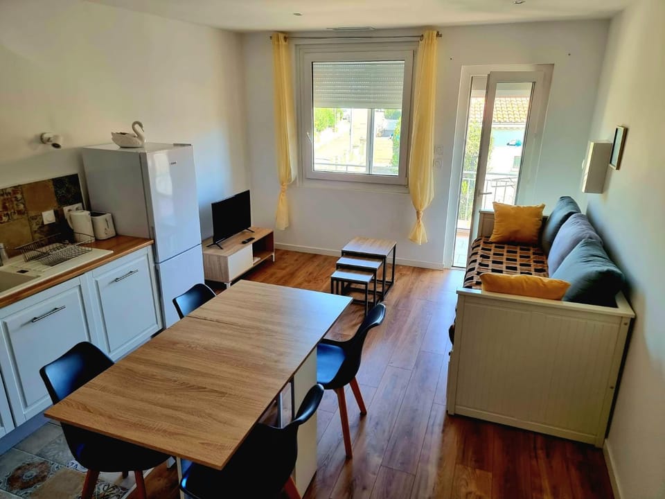 Living room, kitchen