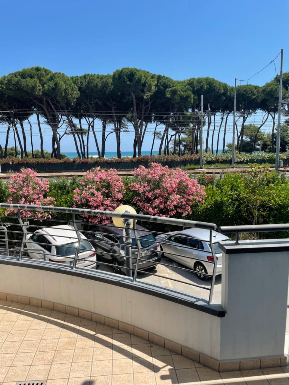 Appartamento incantevole con piscina fronte mare Apartment in Pineto
