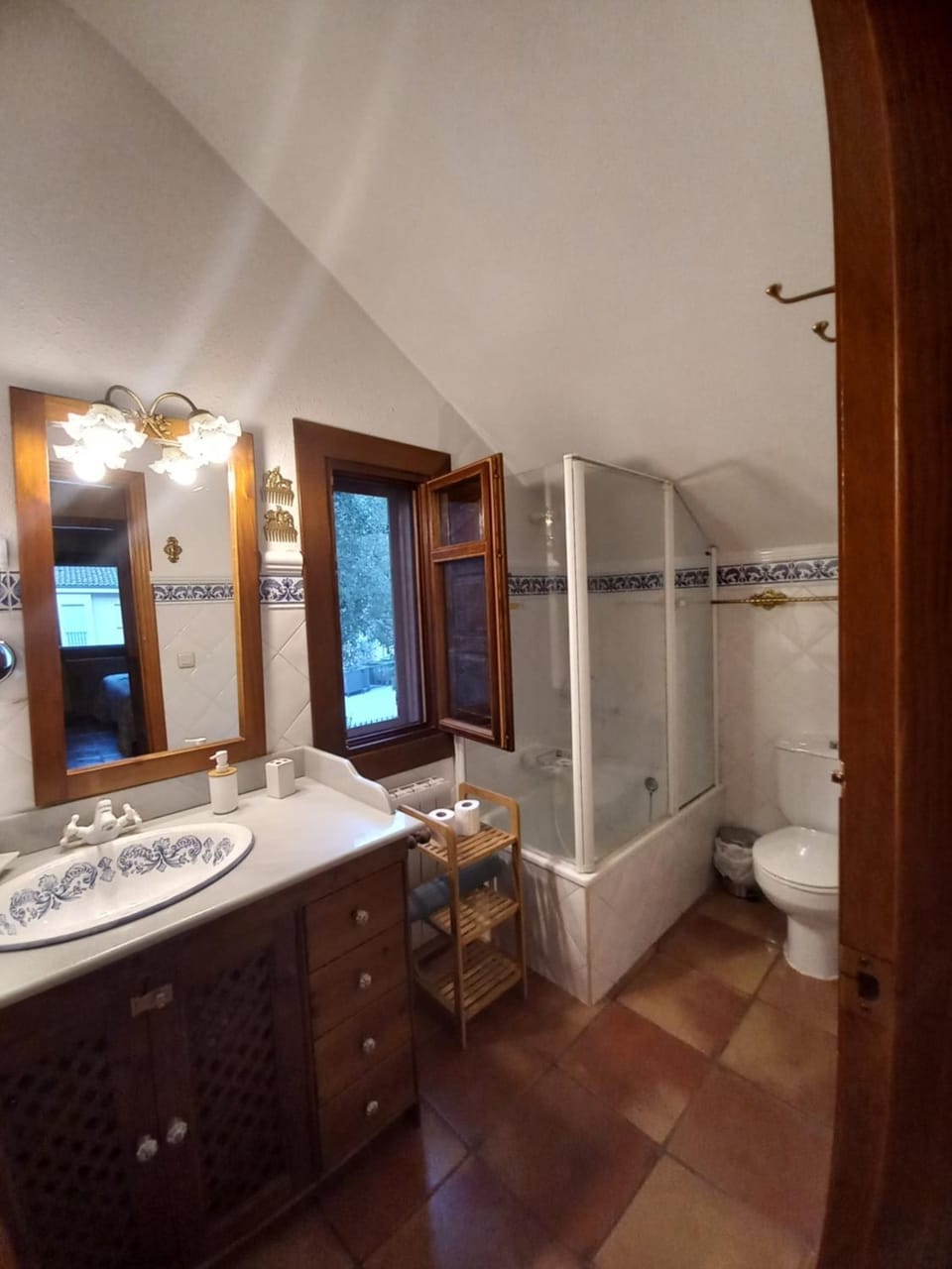 Shower, Toilet, Bathroom