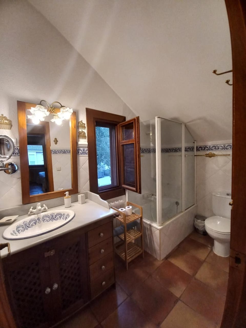 Shower, Toilet, Bathroom